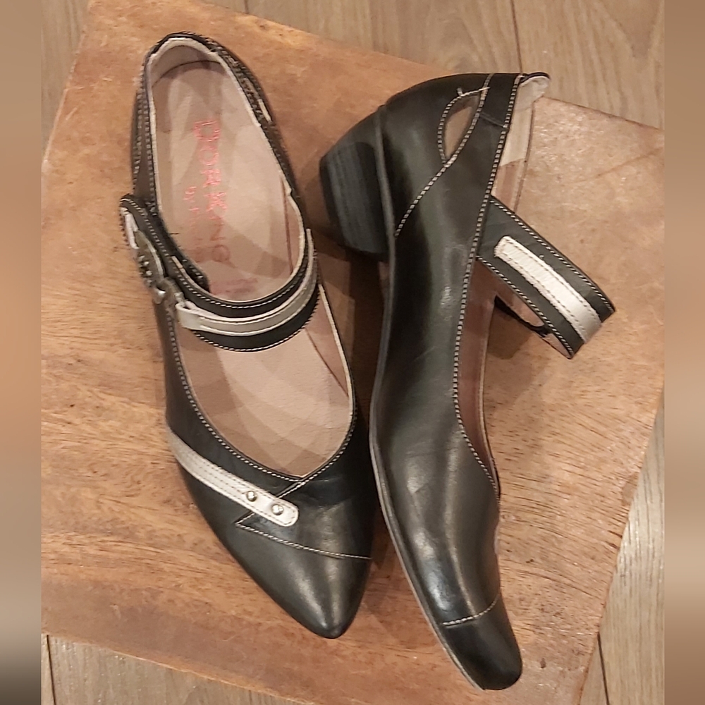 Dorking by Fluchos leather Mary Janes.